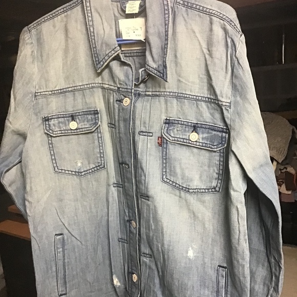 BNWT Levi’s Denim Jacket - Picture 3 of 7